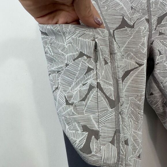 Athleta Palm up for Anything Leggings - Picture 5 of 12